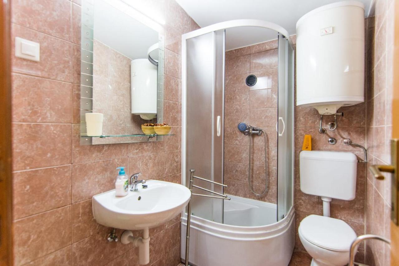 Sobe Rolo Uz More Hotel Biograd na Moru Kültér fotó
