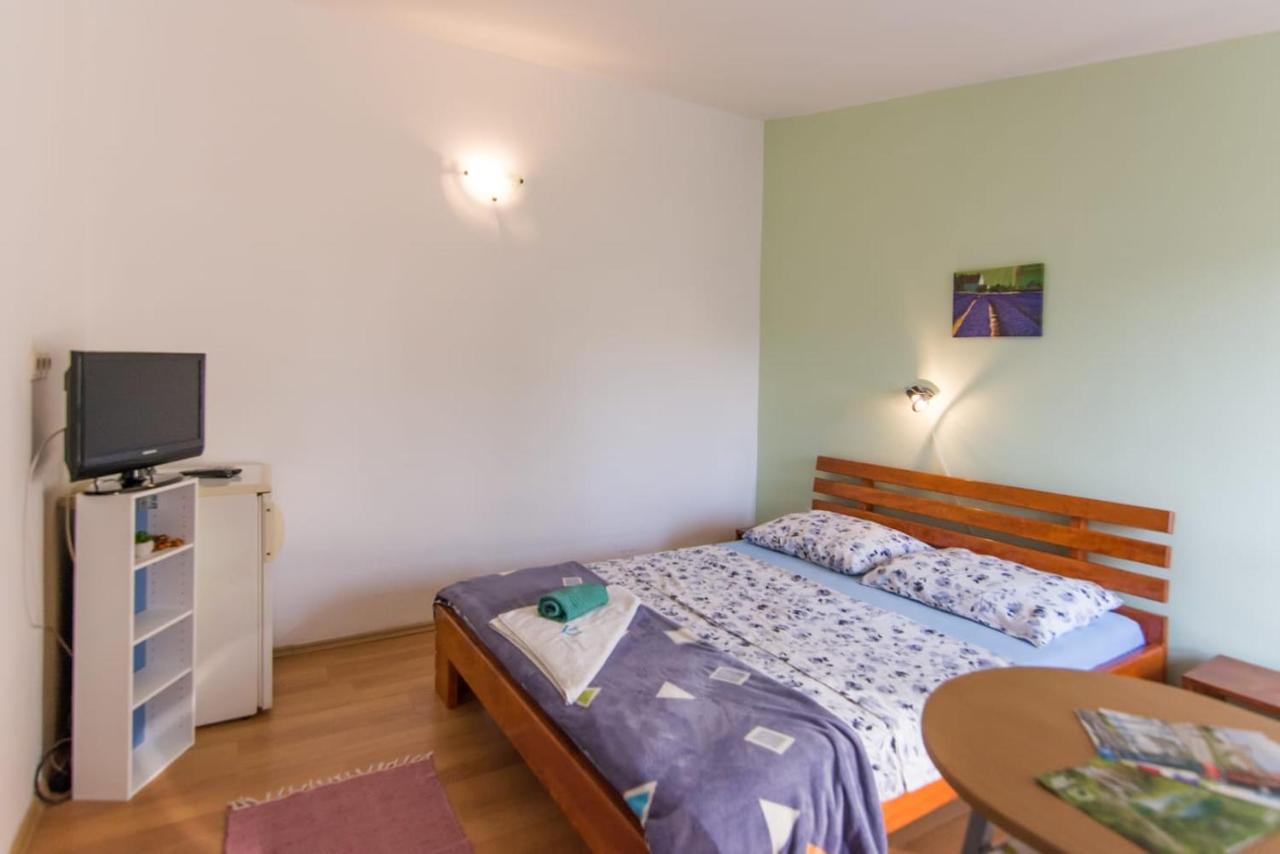 Sobe Rolo Uz More Hotel Biograd na Moru Kültér fotó