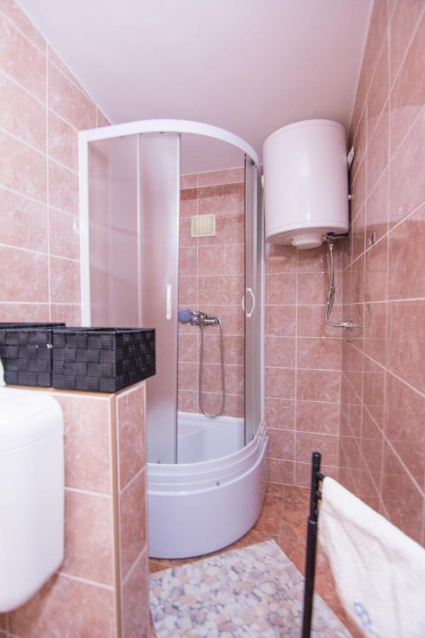 Sobe Rolo Uz More Hotel Biograd na Moru Kültér fotó