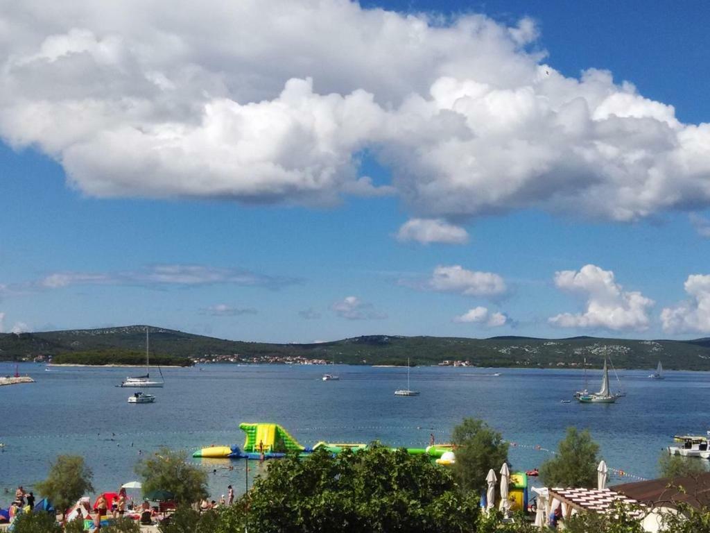 Sobe Rolo Uz More Hotel Biograd na Moru Kültér fotó