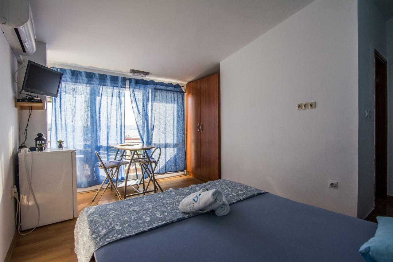 Sobe Rolo Uz More Hotel Biograd na Moru Kültér fotó