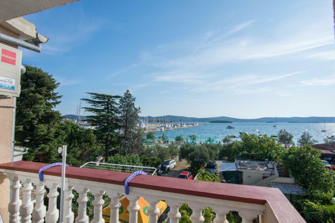 Sobe Rolo Uz More Hotel Biograd na Moru Kültér fotó